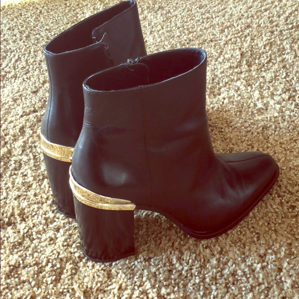 SALE Zara booties gorgeous